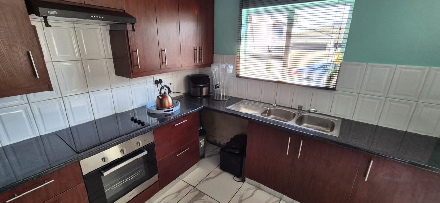 4 Bedroom Property for Sale in Parklands Western Cape